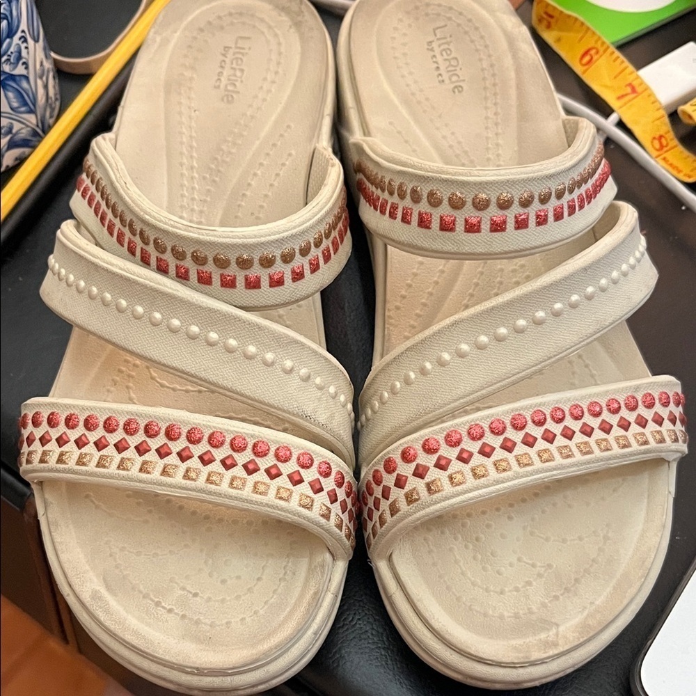 Crocs Life Stride Cream Sandals with Red and Tan Size 7
